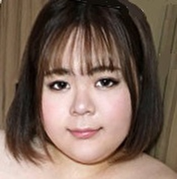 Momozono Kurumi — Japanese AV actress