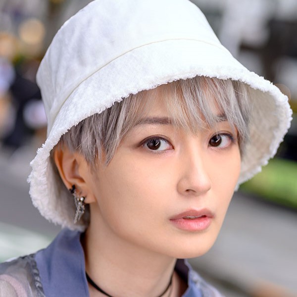 Sawajiri Uta — Japanese AV actress