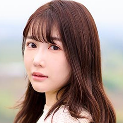 Shiina Koharu — Japanese AV actress