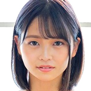 Suzuhara Azumi — Japanese AV actress